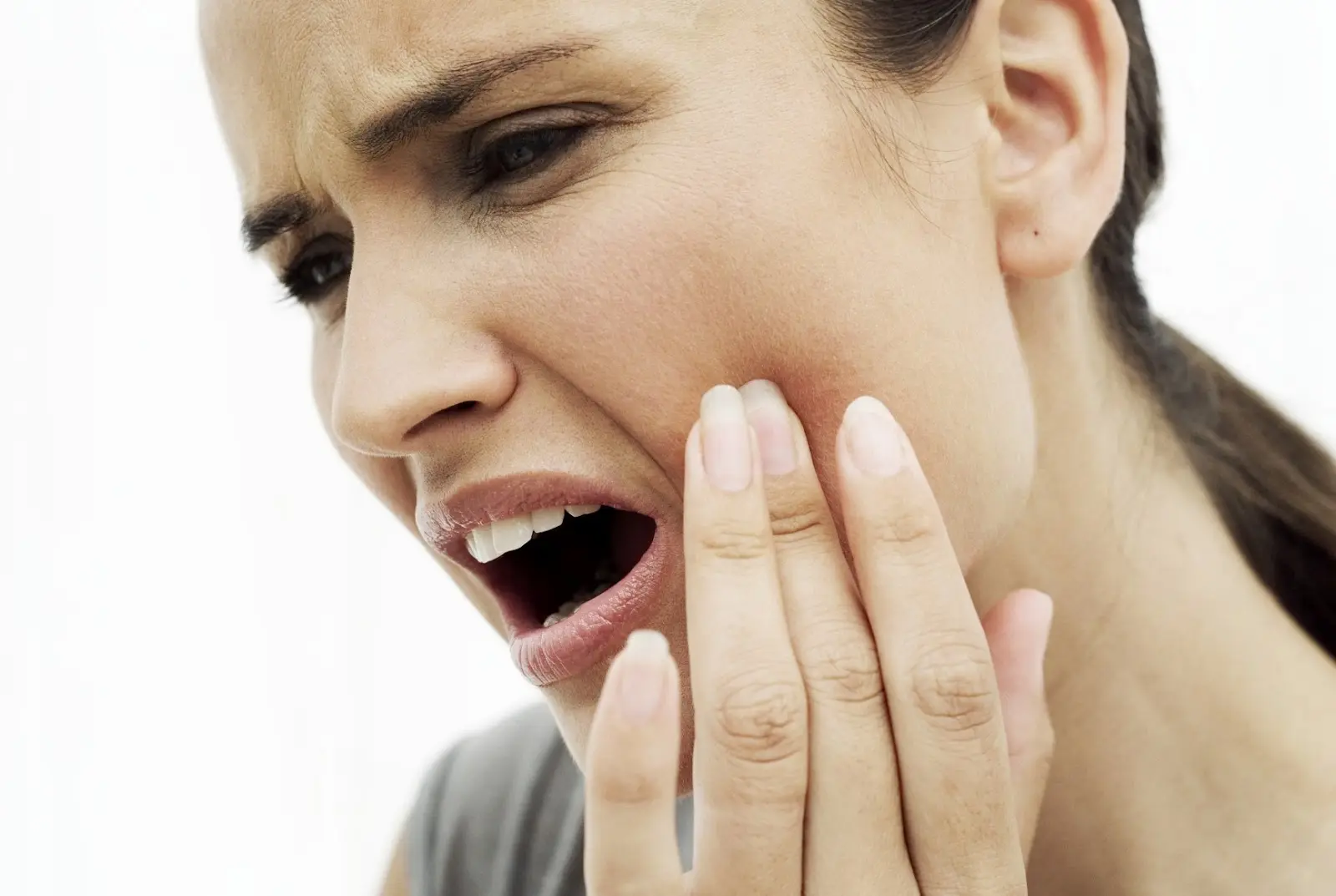 những biến chứng sau khi nhổ răng số 8