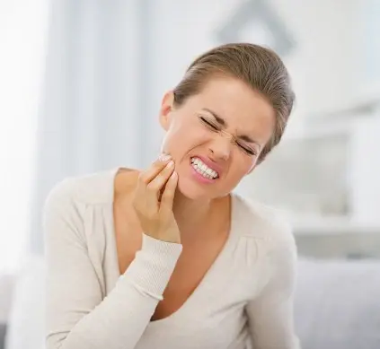 đau răng khôn khi cho con bú